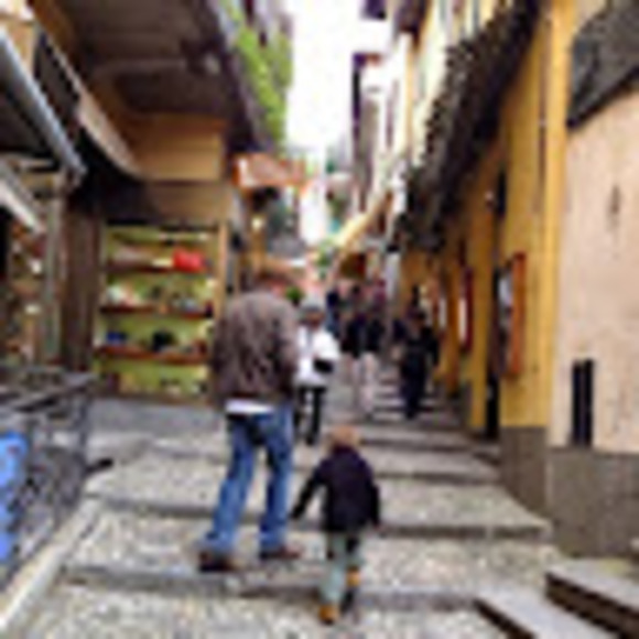 Meet your Posher, Tom - Picture 1 of 1